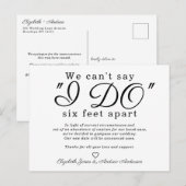 おしゃれな6フィート離れて延期された結婚式の日程変更 案内ポストカード (正面/裏面)