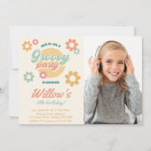 おしゃれな60's 70's フラワーの写真の誕生日、どんな年齢でも 招待状 (正面)