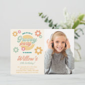 おしゃれな60's 70's フラワーの写真の誕生日、どんな年齢でも 招待状 (スタンド正面)