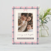 おしゃれな ピンクのチェックの リボン　家族写真の ホリデーカード 招待状 (スタンド正面)