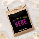 おしゃれな 現代風 カスタマイズ可能な 黒色 検証済み ブランド フェイバーバッグ (クリップ留めされた状態)