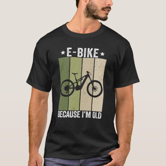 おじいちゃんだからE-Bikeに乗る おもしろバイク乗り Tシャツ (正面)