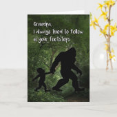 おじいちゃんに子ども用誕生日付きビッグフット カード (黄色い花)