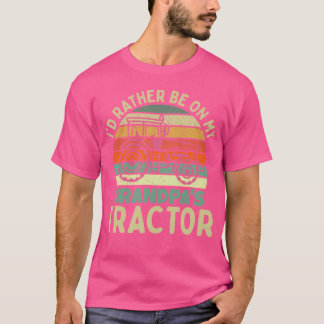 おじいちゃんのトラクターに乗っていたい Tシャツ