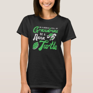 おじいちゃんはナナガメ好きの亀の海贈り物 Tシャツ
