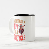 . .おじいちゃんをバイクで軽く見ない ツートーンマグカップ (正面左)