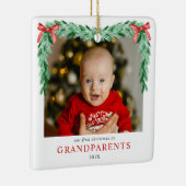 おじぎモダン初めてのクリスマスを祖父母の写真として セラミックオーナメント (右)