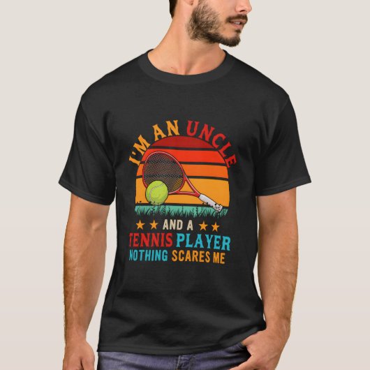 おじさんでテニスプレーヤーの家族 Tシャツ (正面)