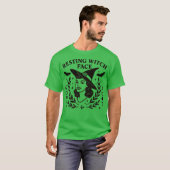 おすわり魔女の顔 Tシャツ (正面フル)