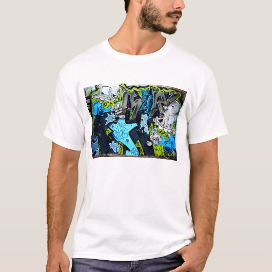 おっちょこちょいのなスタイルの落書きのキャラクター Tシャツ (正面)