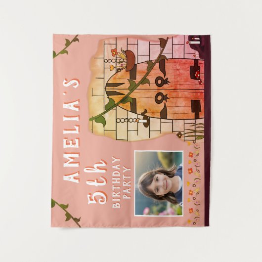 おとぎ話の城のドア花の誕生日パーティーの写真 タペストリー (正面)