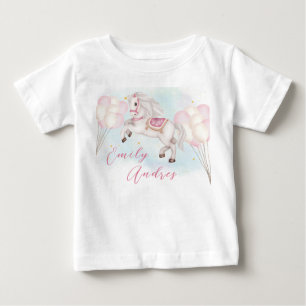 おとぎ話ベビーポニーピンクバルーン誕生日女の子 ベビーTシャツ