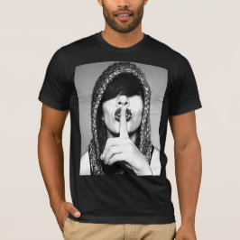 おとなしくさせて下さい! Tシャツ