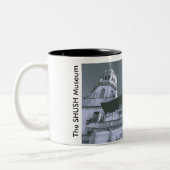 おとなしく博物館 ツートーンマグカップ (左)