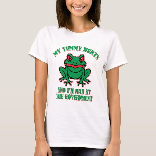 おなかが痛くて私は不機嫌だ Tシャツ (正面)