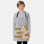 おなかの太った離れ猫が一人で エプロン (着用した状態)