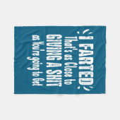 おならした それが私が男に面白いおならを言うのに最も近い フリースブランケット (正面(横))