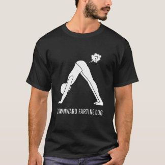 おならをする犬のダウンドッグ ヨガ おなら Tシャツ