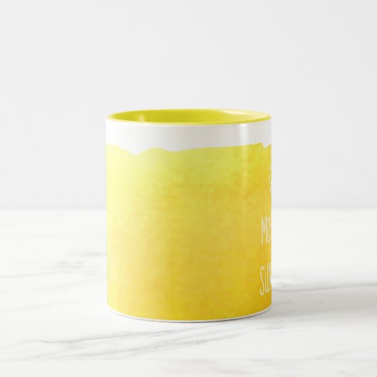 おはようの日光のコーヒー引用文の黄色 ツートーンマグカップ (中央)