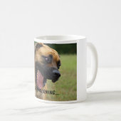 おはよう-あくびをする英国のマスティフ犬のスマイル コーヒーマグカップ (正面右)
