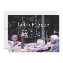 おばあさんが昼食に出掛ける夏のピクニック