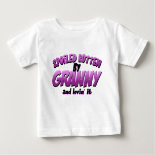 おばあさんによってだめにされた腐った ベビーTシャツ