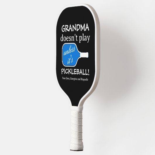 おばあちゃんおもしろいピックボールユーモアかわいいおもしろいタイポグラフィ ピックルボールラケット (左)