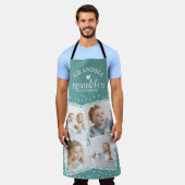 おばあちゃんが私たちにラブフォトコラージュを振りかける エプロン (着用した状態)
