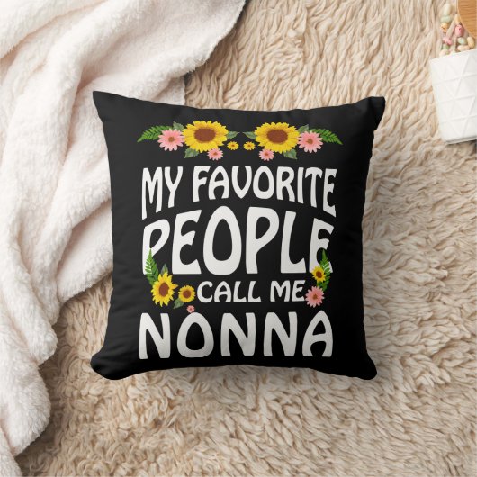 おばあちゃんが私をお気に入りのノナと呼ぶ クッション (ブランケット)