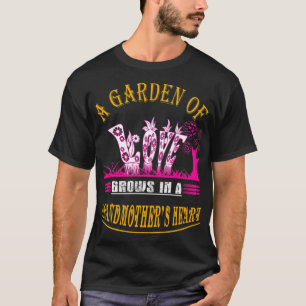 おばあちゃんであること Tシャツ