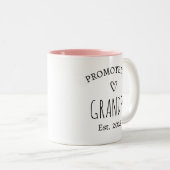 おばあちゃんとおじいちゃん新祖父母に昇進 ツートーンマグカップ (正面右)