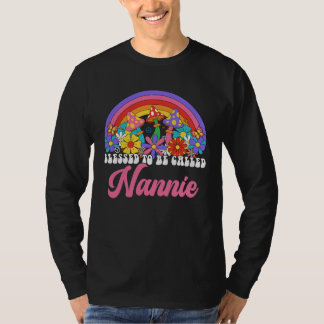 おばあちゃんと呼ばれることに祝福を ナニー レインボー グルービー ヒッピー Tシャツ