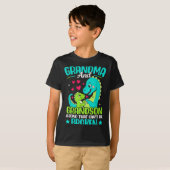 おばあちゃんと孫の絆は壊れない D Tシャツ (正面フル)