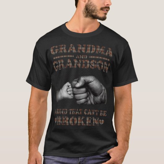 おばあちゃんと孫M壊せない絆 Tシャツ (正面)