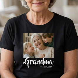 おばあちゃんになりましたスクリプトフォト Tシャツ