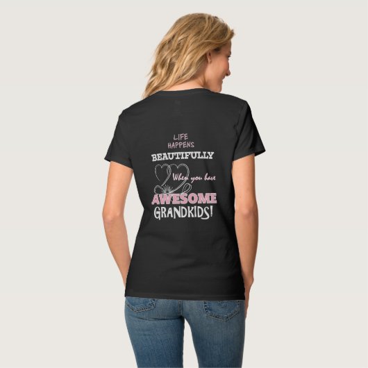 おばあちゃんにはすごい孫がいますTシャツ Tシャツ (裏面フル)