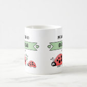 おばあちゃんに昇進てんとう虫グリーン コーヒーマグカップ (中央)