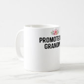 おばあちゃんに昇進 コーヒーマグカップ (正面左)