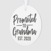 おばあちゃんに昇進 – 妊娠の発表 –  オーナメント (正面)