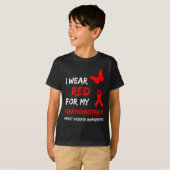 おばあちゃんのために赤い服を着て心臓病啓発活動を支援 Tシャツ (正面フル)