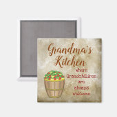 おばあちゃんのキッチンの孫がリンゴを歓迎 マグネット (正面/裏面)