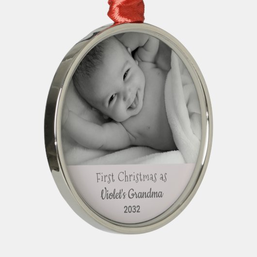 おばあちゃんのクリスマスパーソナライズされた第1回名写真 メタルオーナメント (右)