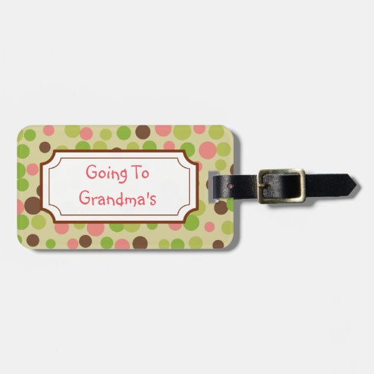 おばあちゃんのピンクの荷物タグへ ラゲッジタグ (正面横)
