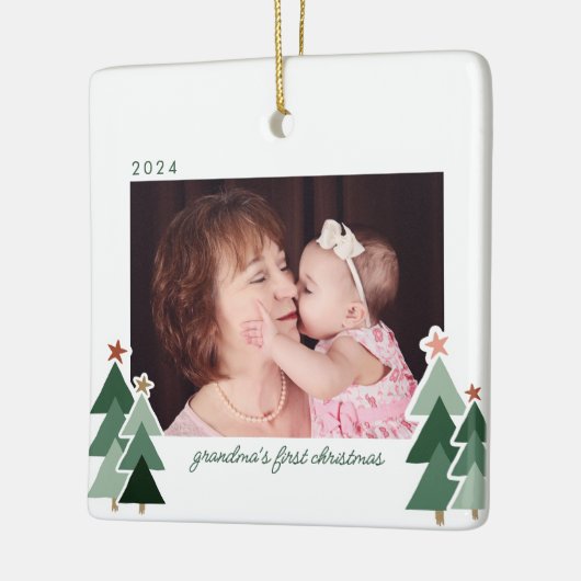 おばあちゃんの初めてのクリスマス素朴ツリー2枚 セラミックオーナメント (左)