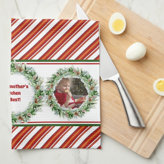 おばあちゃんの台所が孫の最高の写真に キッチンタオル (四つ折り)