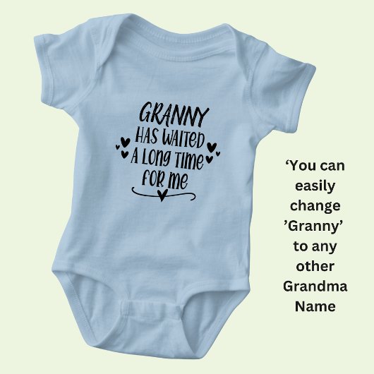 おばあちゃんの名前が長い間待っていてくれた ベビーボディスーツ