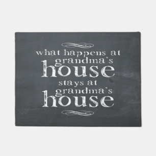 おばあちゃんの家で起こること黒板 ドアマット