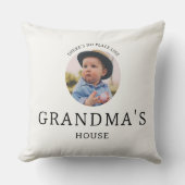 おばあちゃんの家キープサケ白黒フォト クッション (正面)