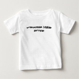 おばあちゃんの小さな王子様の白いシャツ ベビーTシャツ