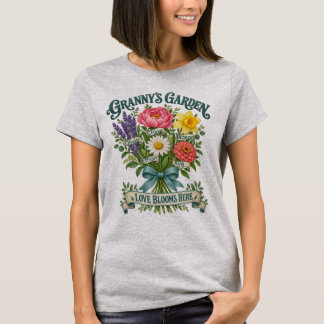 おばあちゃんの庭の孫Tシャツ Tシャツ